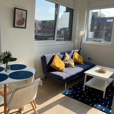 מילטון קינס Central Location, Parking, Wi-Fi, Modern Apartment מראה חיצוני תמונה