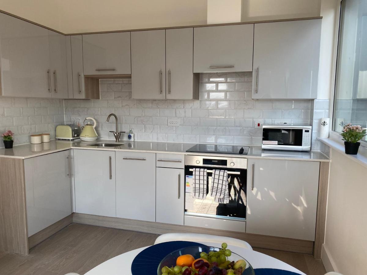 מילטון קינס Central Location, Parking, Wi-Fi, Modern Apartment מראה חיצוני תמונה
