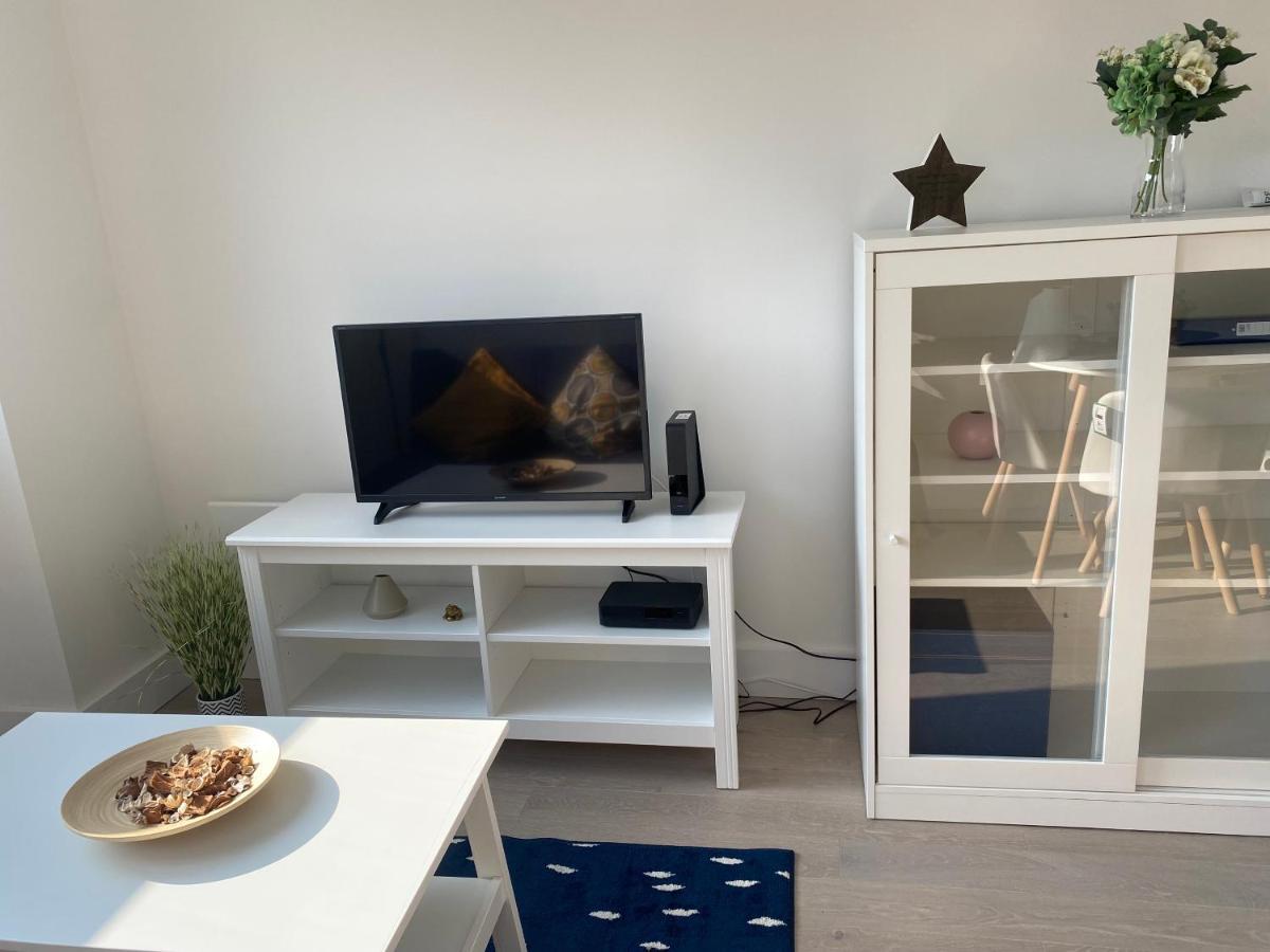מילטון קינס Central Location, Parking, Wi-Fi, Modern Apartment מראה חיצוני תמונה