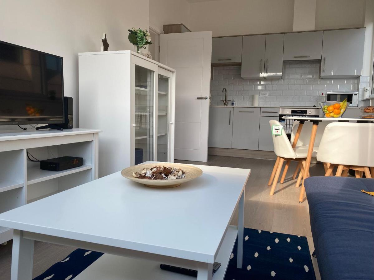 מילטון קינס Central Location, Parking, Wi-Fi, Modern Apartment מראה חיצוני תמונה